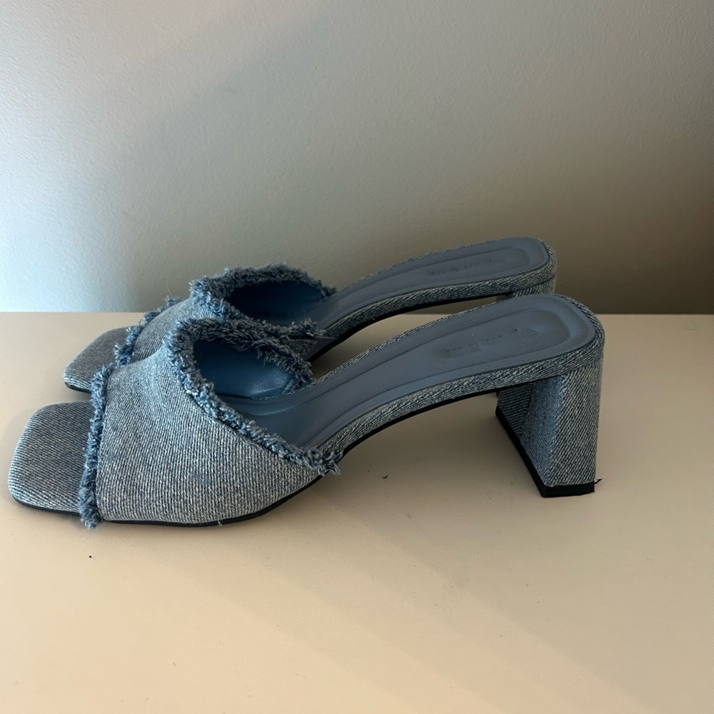 Nordstrom Light Denim Frayed Two-Band Block Heel Mule - Picture 5 of 7